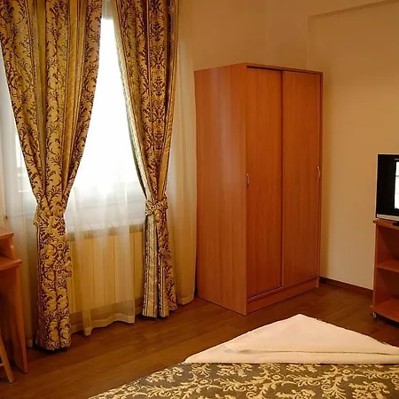 Kavroshilovi 3*